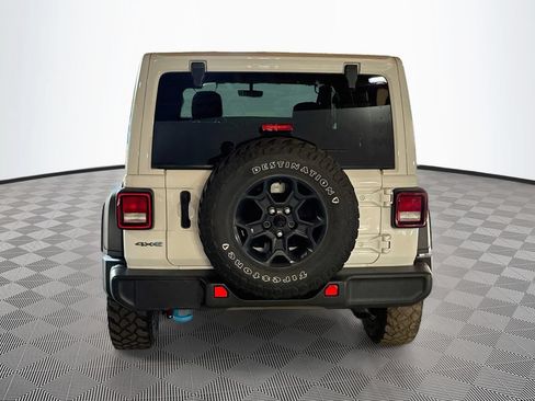 Certified 2023 Jeep Wrangler Unlimited w/ Sun & Screen Package AWD/4WD image 7