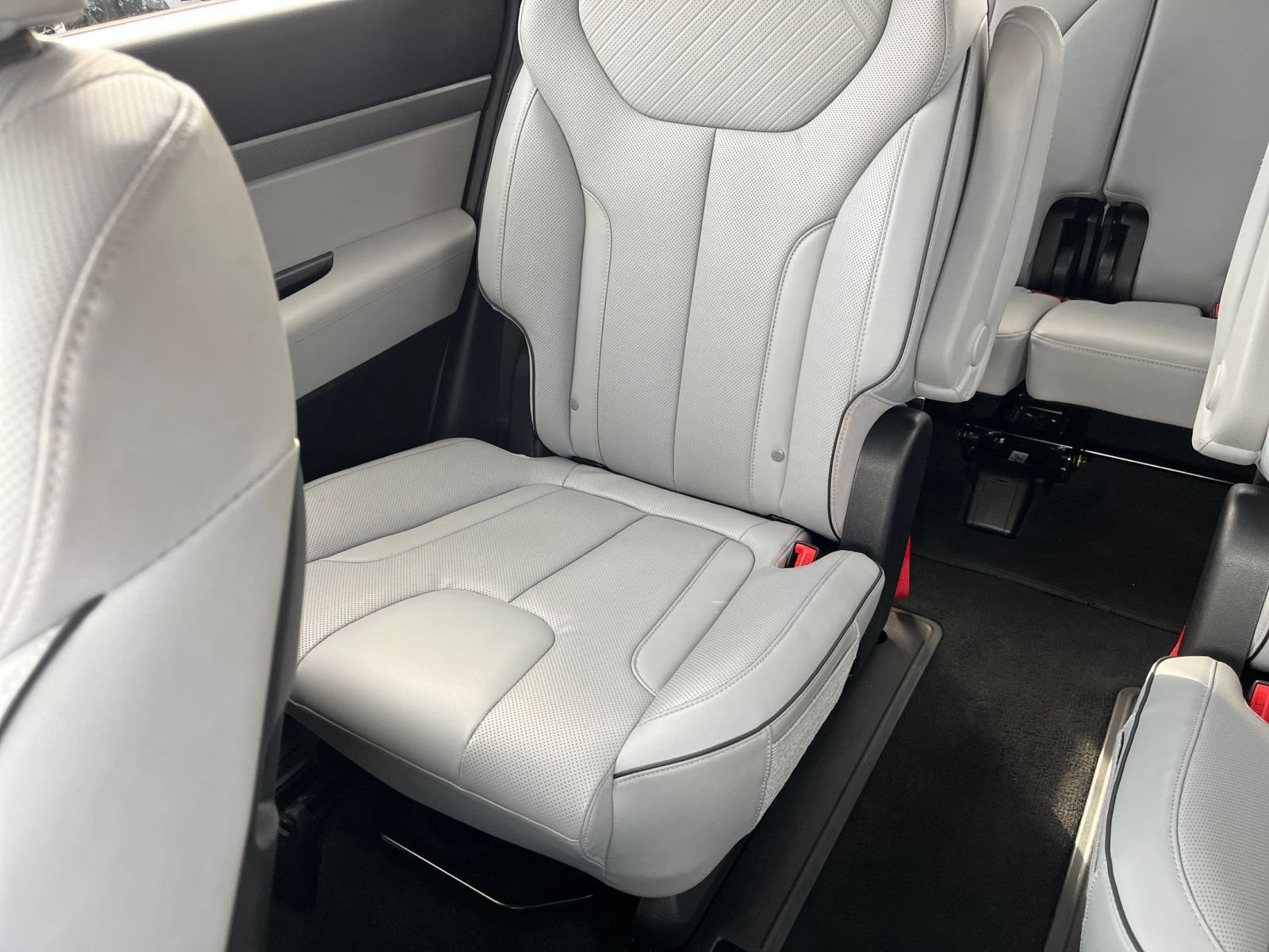 Used 2025 Hyundai Palisade SEL AWD/4WD image 42