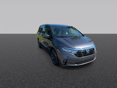 Used 2024 Honda Odyssey Elite image 3