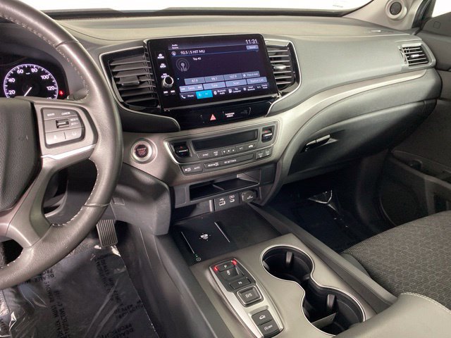 Used 2025 Honda Ridgeline Sport image 25