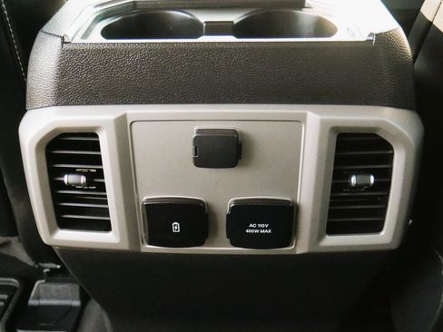 Used 2021 Ford F250 Lariat w/ Chrome Package image 37