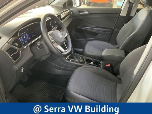 Certified 2025 Volkswagen Taos SE AWD/4WD image 14