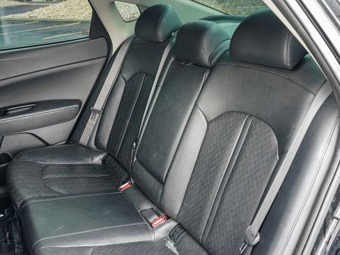 Used 2017 Kia Optima EX image 17