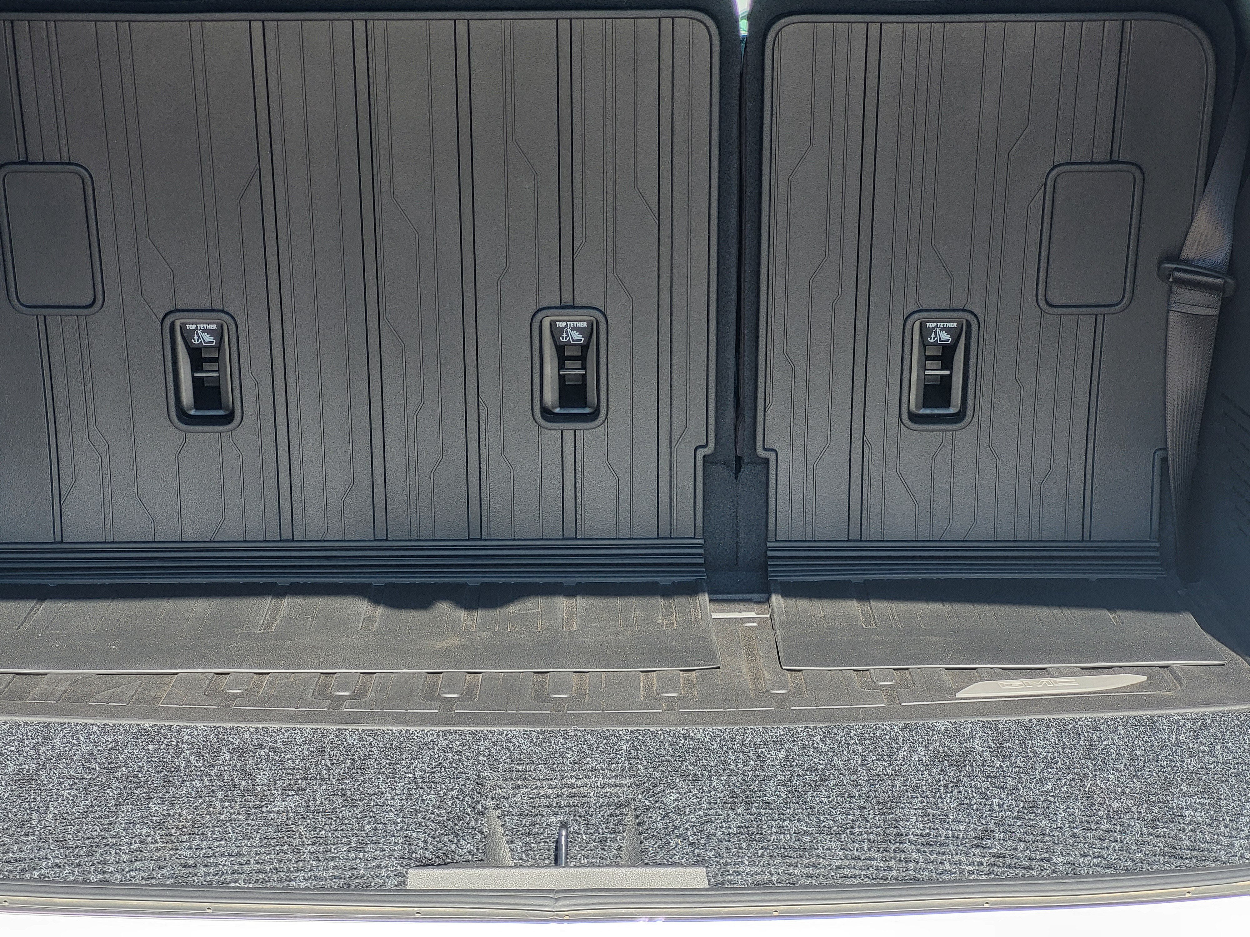 Used 2026 GMC Yukon Elevation w/ Elevation Premium Package AWD/4WD image 34