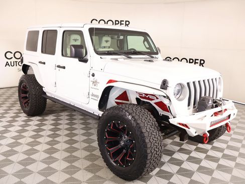 Used 2019 Jeep Wrangler Unlimited Sahara AWD/4WD image 1