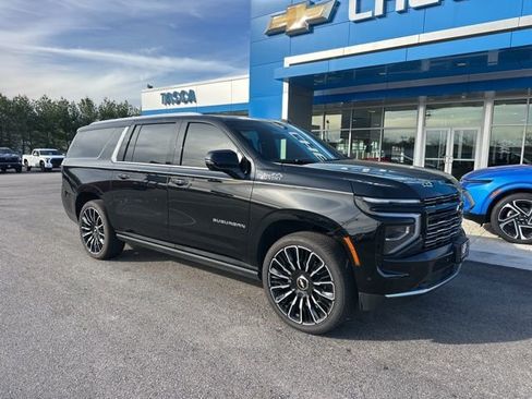 Used 2026 Chevrolet Suburban High Country AWD/4WD image 1