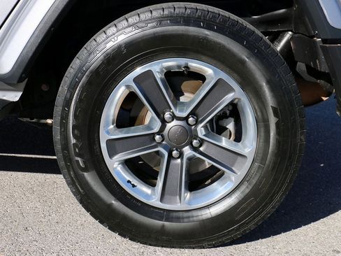 Used 2021 Jeep Wrangler Unlimited Sahara image 8