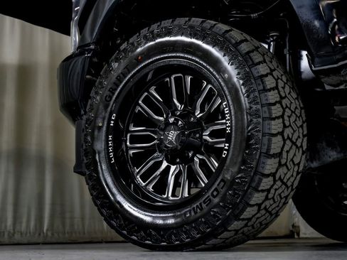 Used 2022 Ford F250 Lariat w/ Black Appearance Package image 54