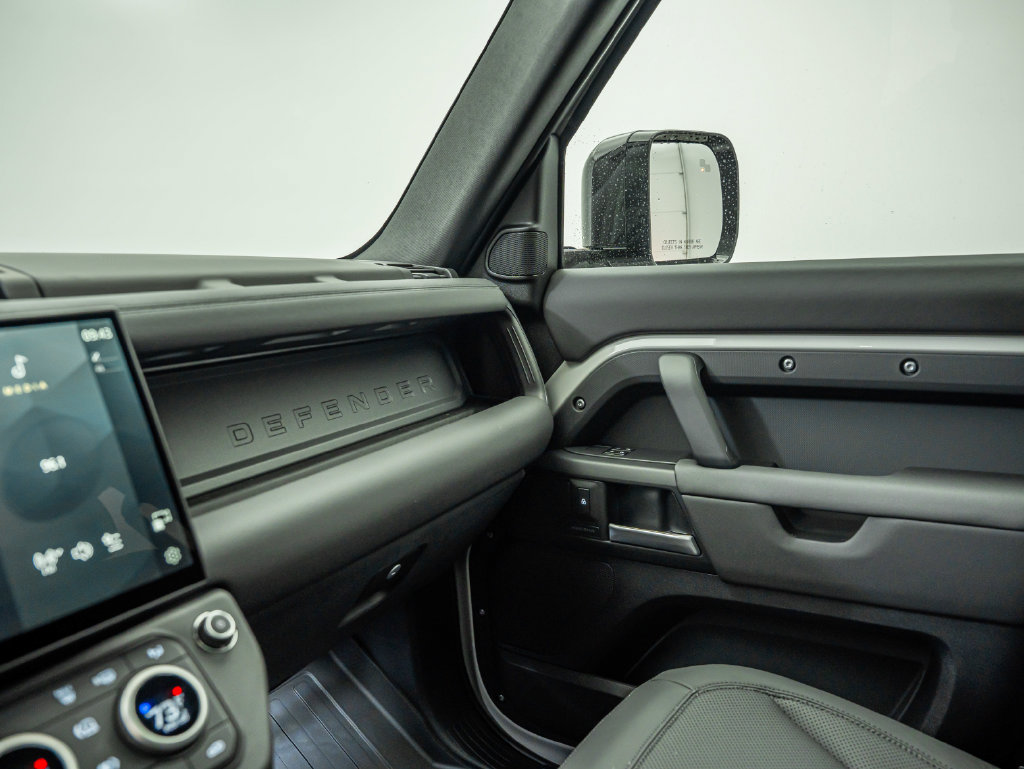 New 2026 Land Rover Defender 110 S AWD/4WD image 27