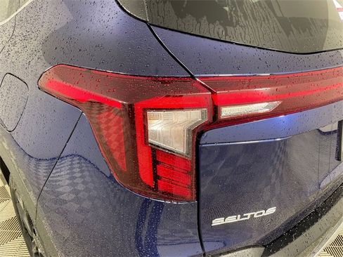 New 2026 Kia Seltos EX image 19