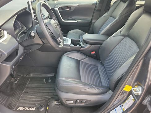 Used 2021 Toyota RAV4 XSE image 7