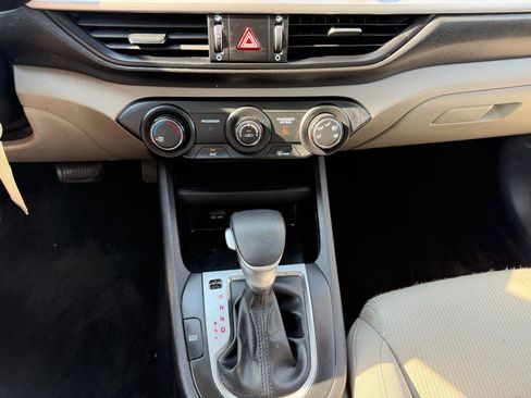 Used 2021 Kia Forte LXS FWD image 17