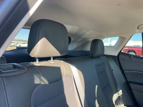 Used 2024 Chevrolet Trax LT image 44