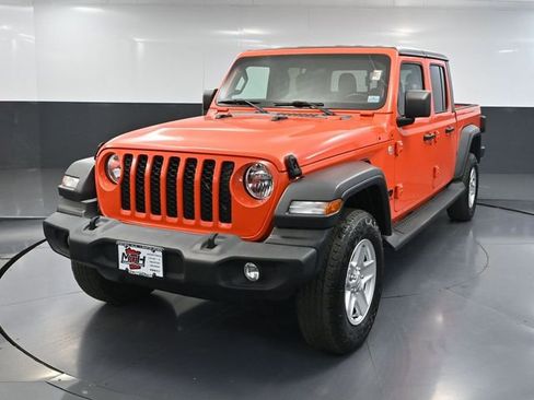 Used 2020 Jeep Gladiator Sport w/ Quick Order Package 24S AWD/4WD image 13