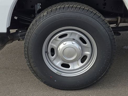 New 2026 Ford F250 XL w/ F-250 >10K GVWR Package image 7