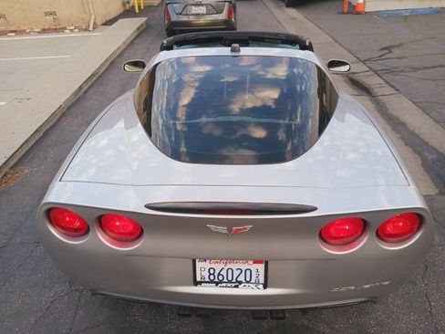 Used 2005 Chevrolet Corvette Coupe w/ Preferred Equipment Group RWD image 7