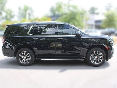 Used 2022 Chevrolet Tahoe LT w/ LT Signature Package RWD image 15