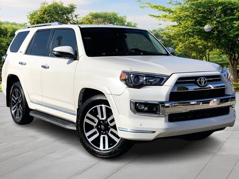 Used 2021 Toyota 4Runner Limited image 3