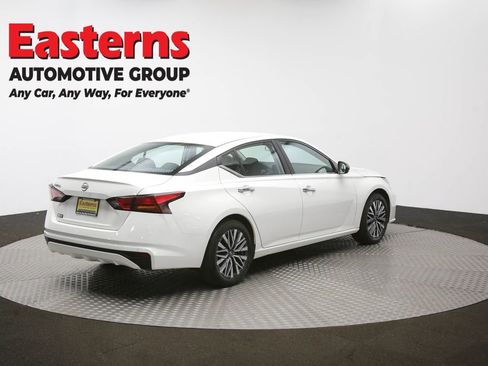 Used 2025 Nissan Altima 2.5 SV image 40