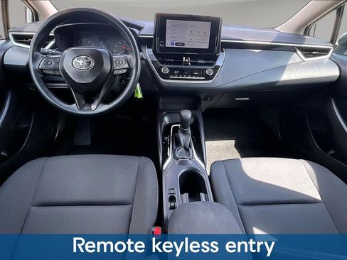 Used 2025 Toyota Corolla LE FWD image 10
