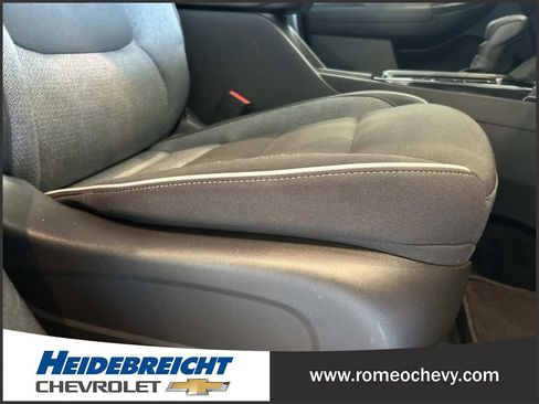 Used 2023 Chevrolet TrailBlazer LT FWD image 34