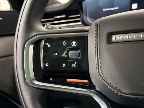 Used 2025 Land Rover Range Rover Sport SE image 25