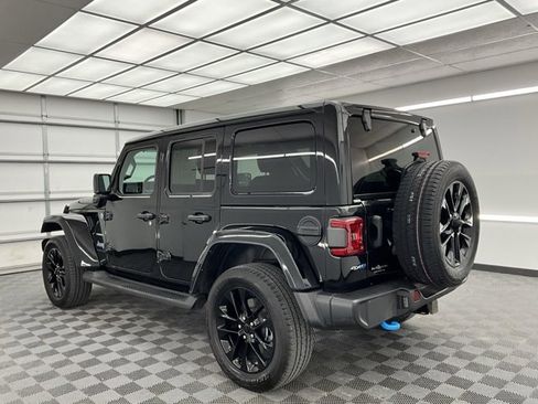 Used 2023 Jeep Wrangler Unlimited Sahara w/ Cold Weather Group image 20