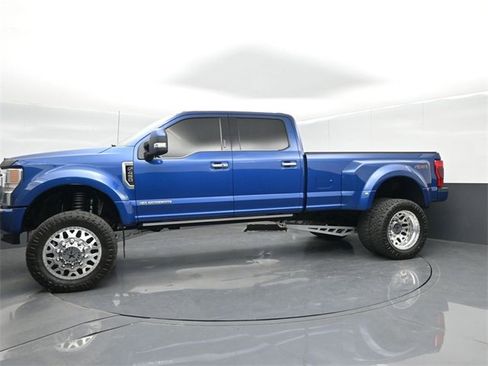 Used 2022 Ford F450 Limited image 5