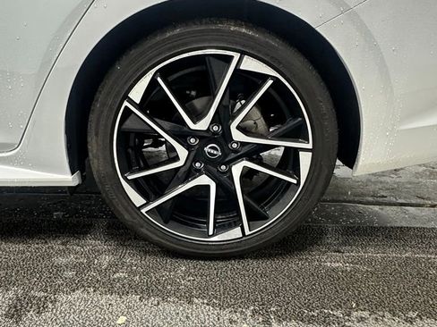 Used 2024 Nissan Sentra SR w/ SR Premium Package image 8