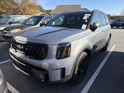 Used 2024 Kia Telluride SX X-Line image 3