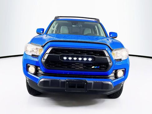 Used 2021 Toyota Tacoma SR5 w/ Blackout Package (TMS) image 2