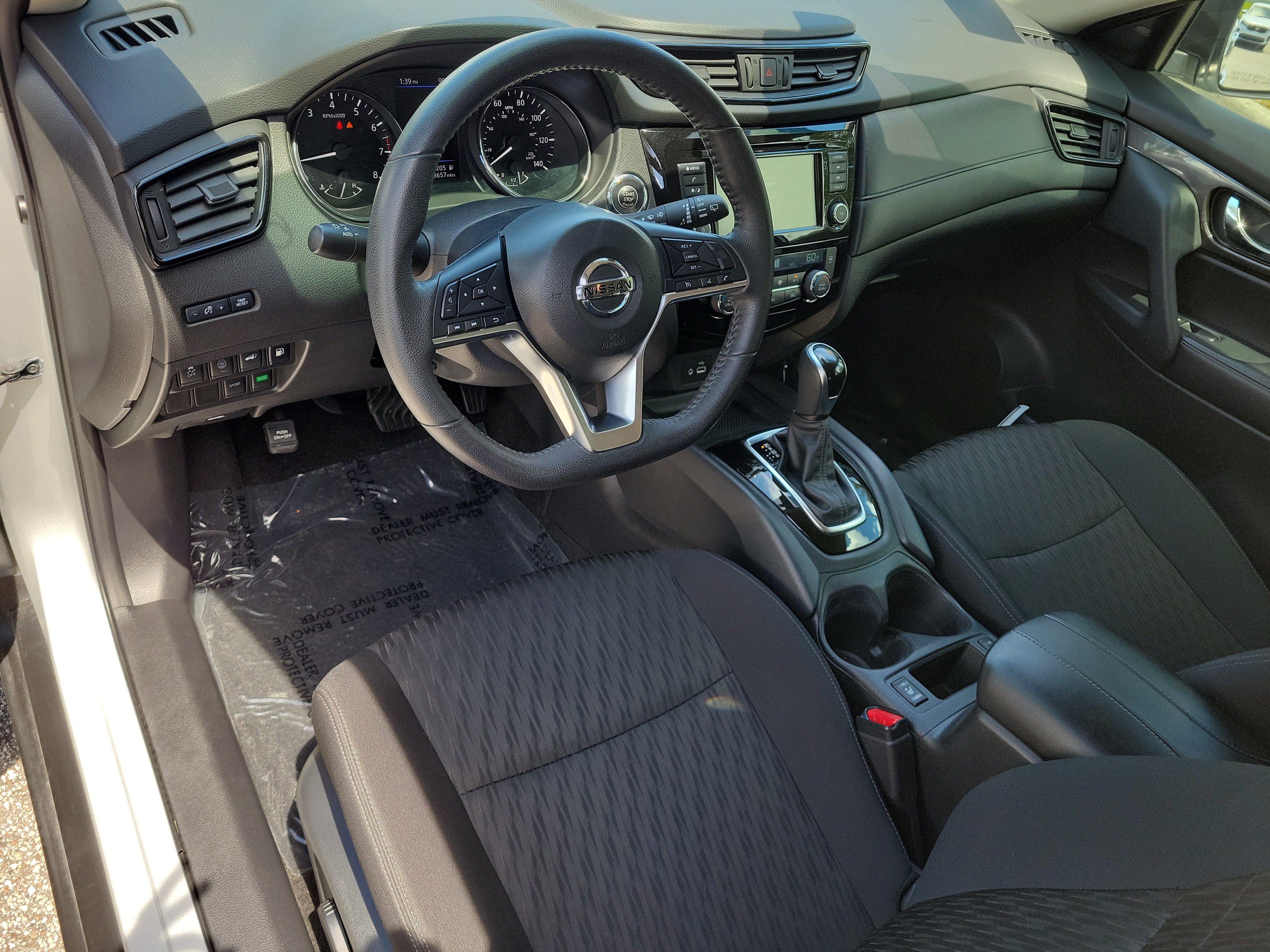 Certified 2020 Nissan Rogue SV FWD image 14