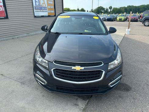 Used 2015 Chevrolet Cruze LT FWD image 2