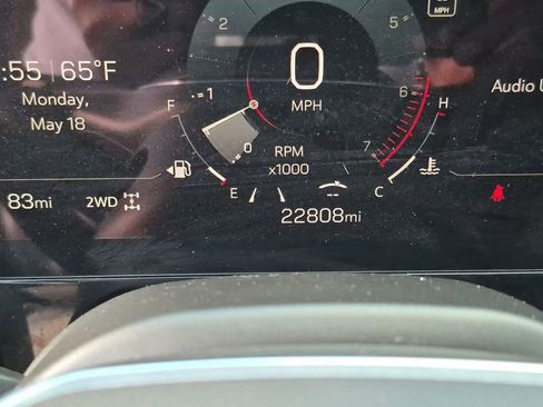 Certified 2025 GMC Yukon Denali AWD/4WD image 4