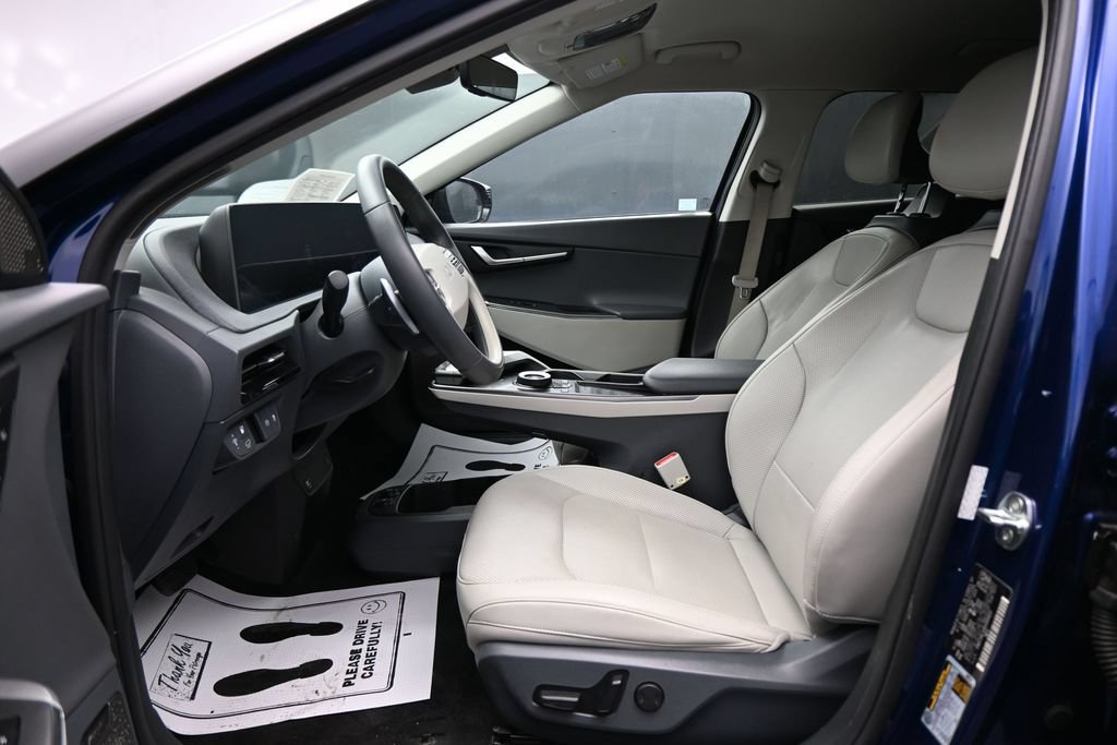 Used 2024 Kia EV6 Wind w/ Wind Technology Package RWD image 9