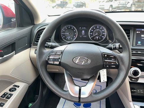 Used 2019 Hyundai Elantra SEL FWD image 14