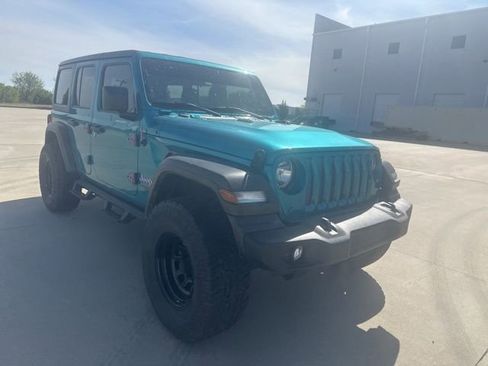 Used 2020 Jeep Wrangler Unlimited Sport image 3