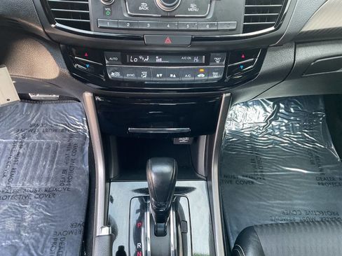 Used 2016 Honda Accord Sport image 22
