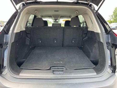 Used 2023 Nissan Rogue S FWD image 8