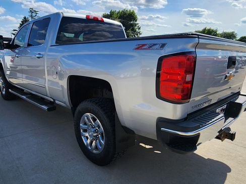 Used 2016 Chevrolet Silverado 2500 LT w/ LT Convenience Package AWD/4WD image 8