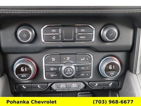 Certified 2024 Chevrolet Suburban Z71 w/ Luxury Package AWD/4WD image 12