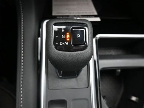 New 2026 Nissan Pathfinder SL image 16