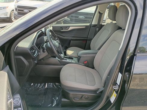 Used 2022 Ford Escape SE w/ SE Sport Appearance Package FWD image 5