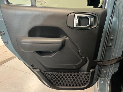Used 2025 Jeep Wrangler Unlimited Sport AWD/4WD image 19