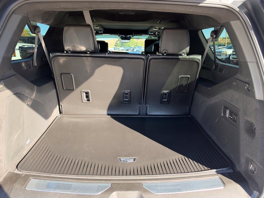 Used 2023 Cadillac Escalade ESV Sport Platinum w/ Heavy-Duty Trailer Package AWD/4WD image 24