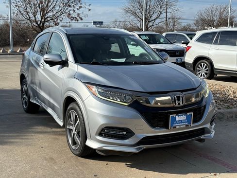 Used 2019 Honda HR-V Touring image 8