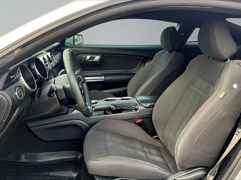 Used 2022 Ford Mustang Coupe RWD image 21