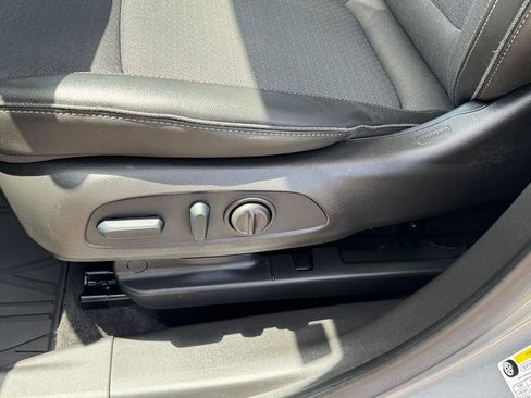 Used 2023 Buick Encore GX Select w/ Sport Touring Package AWD/4WD image 21
