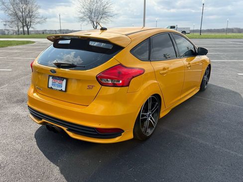 Used 2016 Ford Focus ST image 5