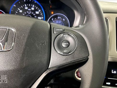 Used 2016 Honda HR-V EX image 29